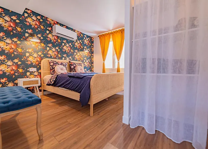 Loft Avec Espace Et Terrasse Vue Sur Les Toits Libourne